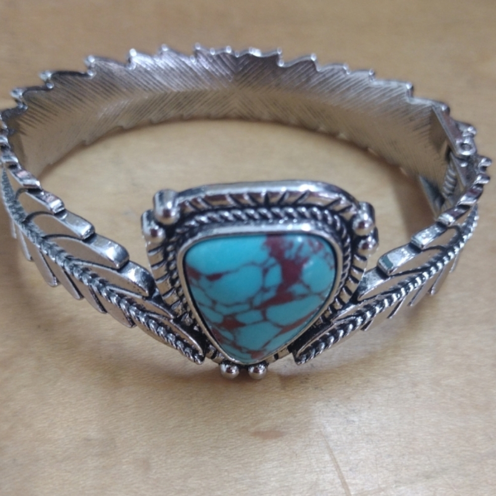 Faux Turquoise and Silver Women's Bracelet